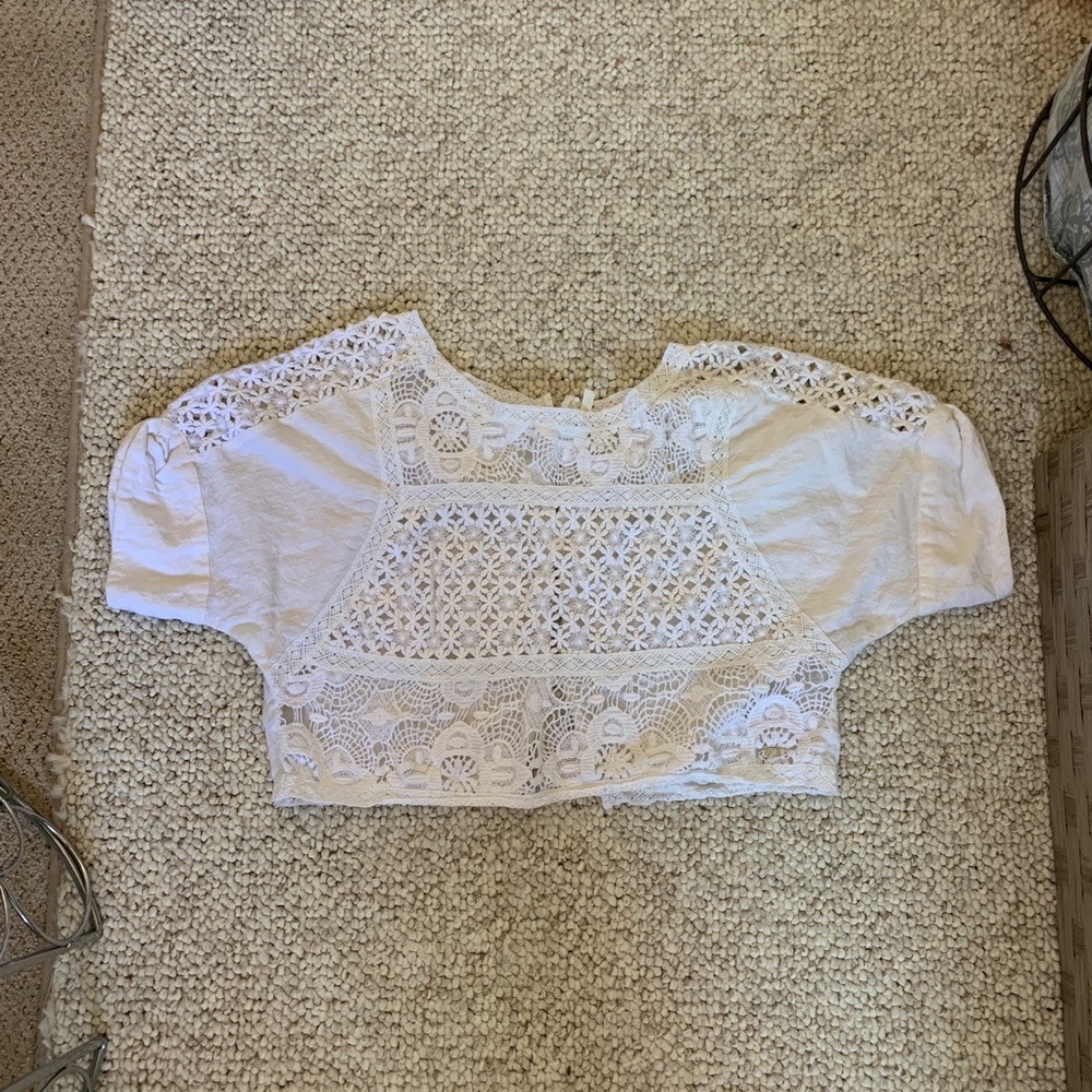 White ripcurl crop top